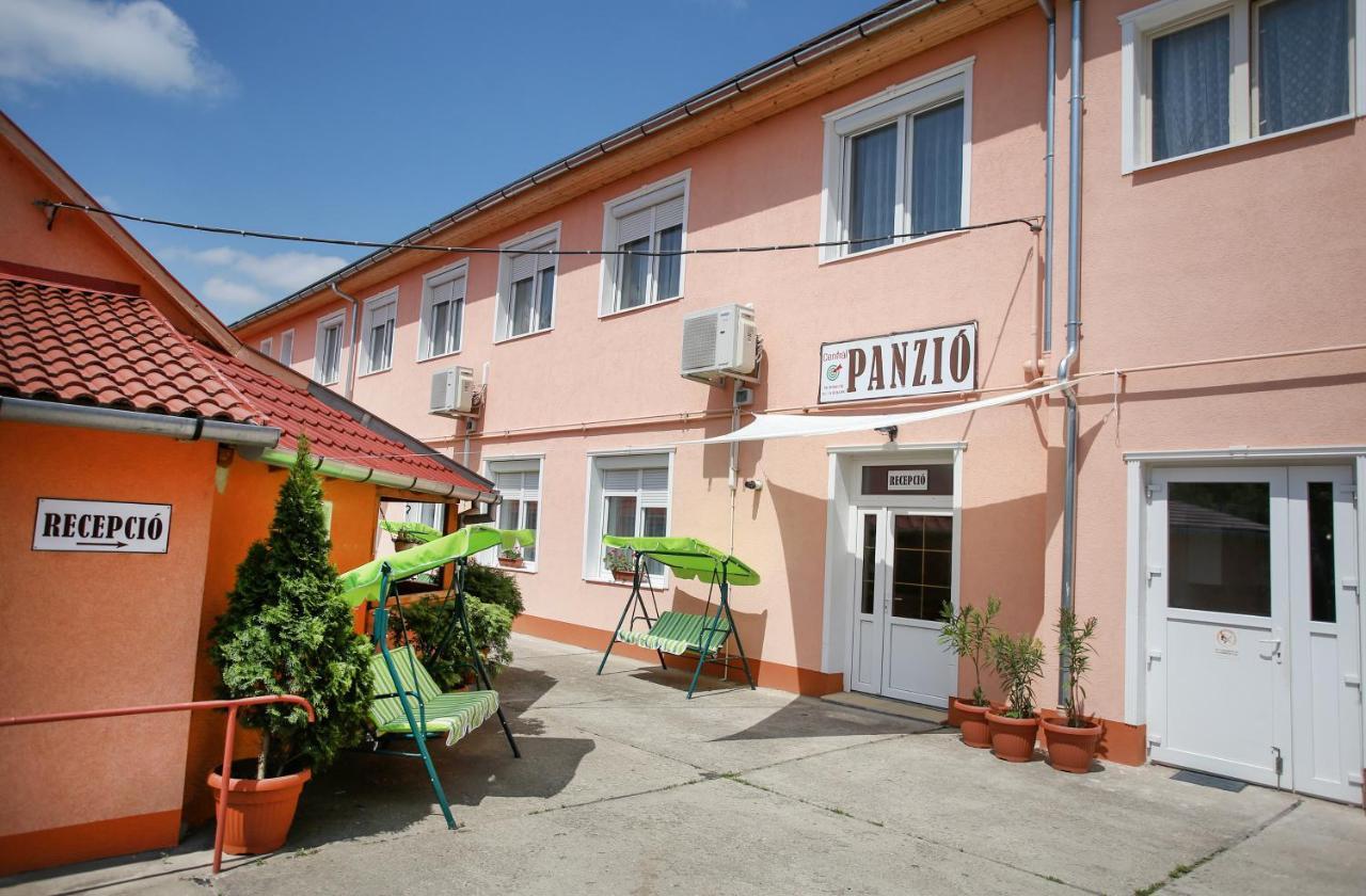 Centrál Panzió Szentes Esterno foto